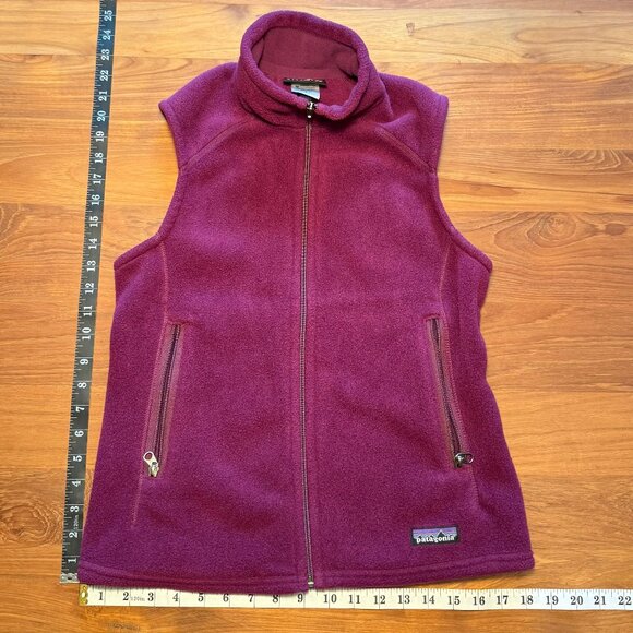 Patagonia Women's Synchilla Vest Dark Fuschia Small - Picture 1 of 8